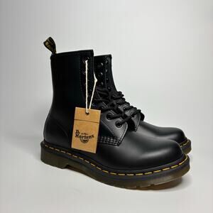 Dr Martens 1460 Smooth Leather Lace Up Boots in Black
